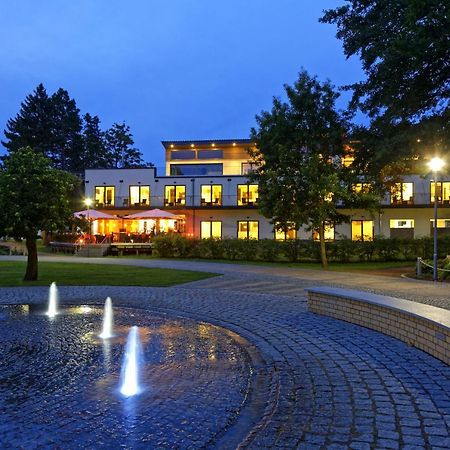 Hotel Am Kurpark Зиновиц Екстериор снимка