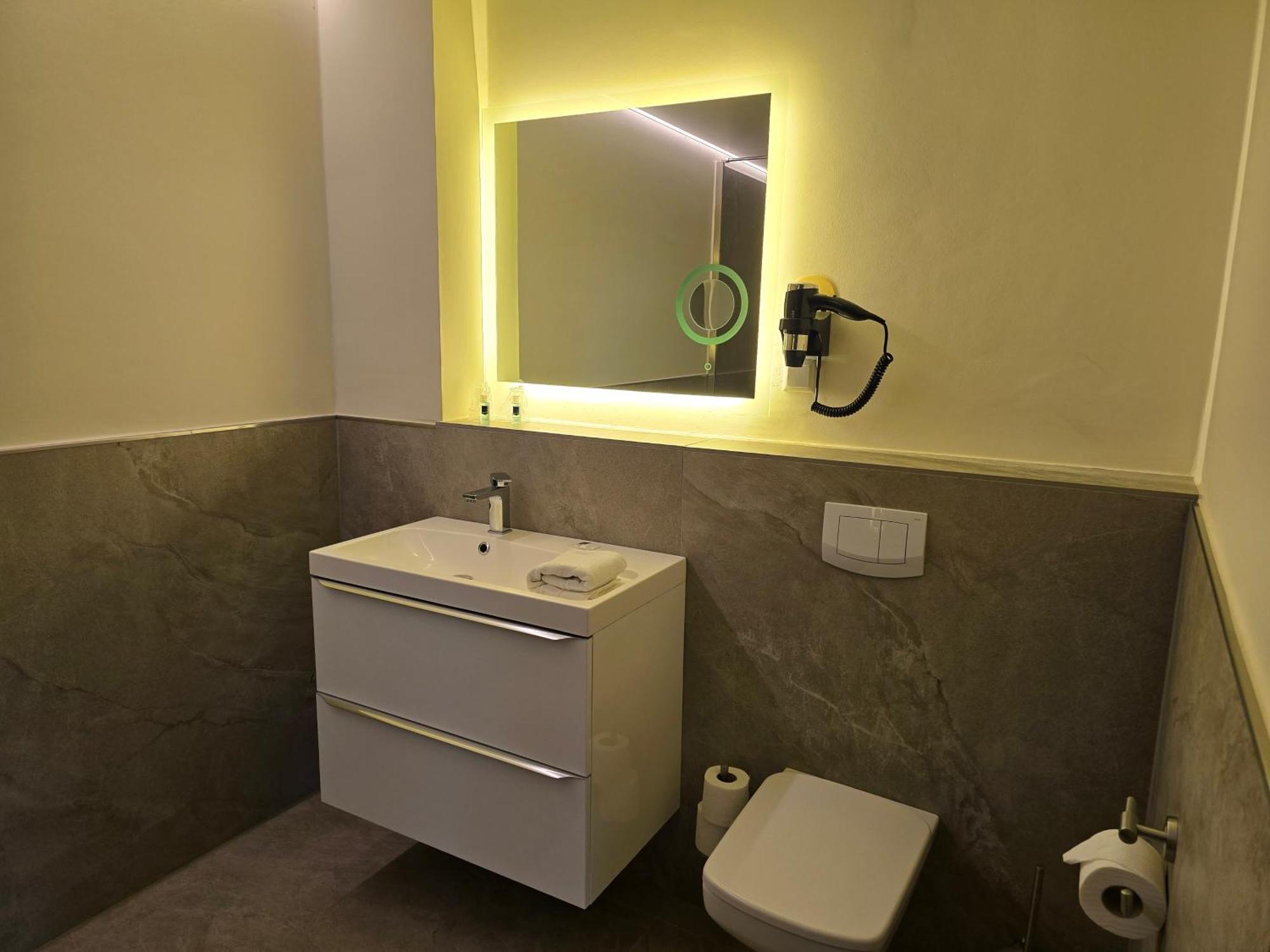 Hotel Am Kurpark Зиновиц Екстериор снимка