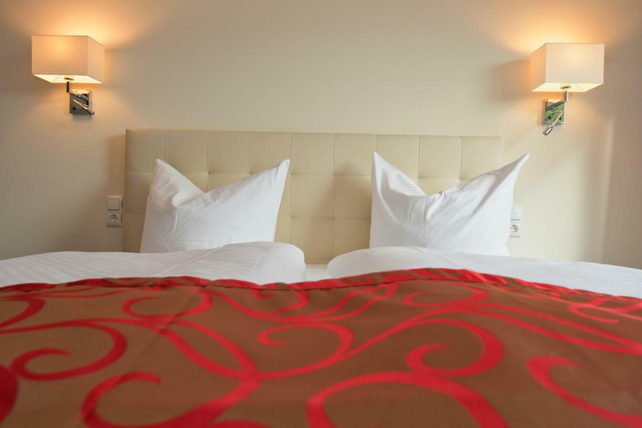 Hotel Am Kurpark Зиновиц Екстериор снимка