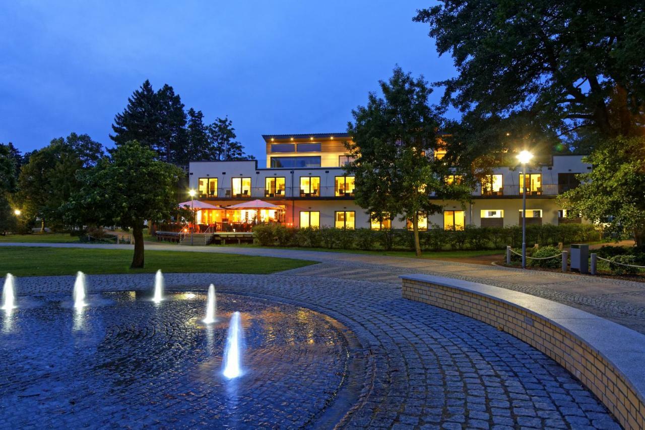 Hotel Am Kurpark Зиновиц Екстериор снимка