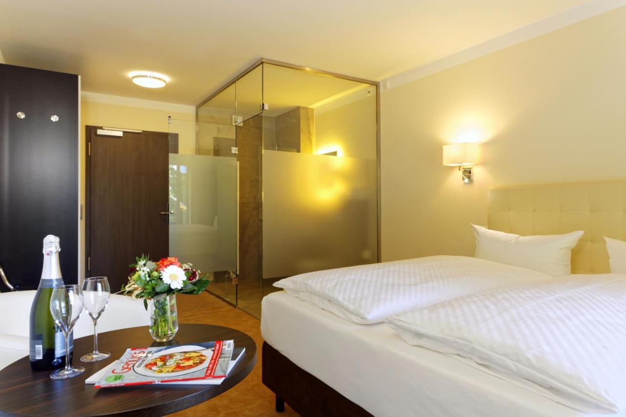 Hotel Am Kurpark Зиновиц Екстериор снимка